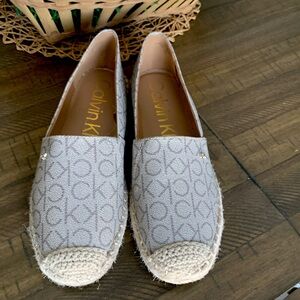 Calvin Klein Tan Beige Espadrilles 9.5 Slip-On Flats NWOT shoes KCpopular T‎